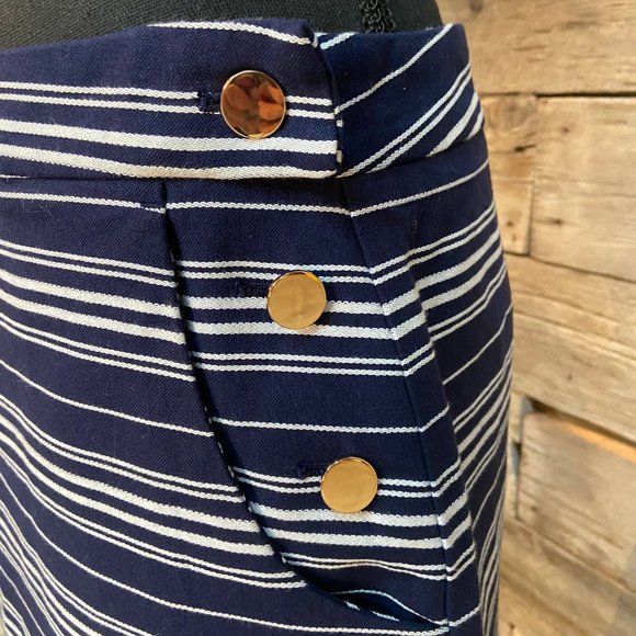 ✨💙Blue and White Loft Skirt💙✨ - Picture 4 of 7